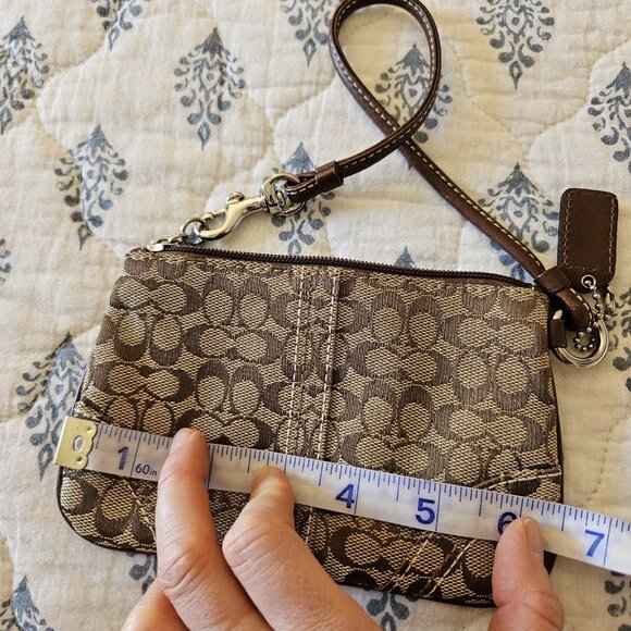 Wristlet - Picture 3 of 12
